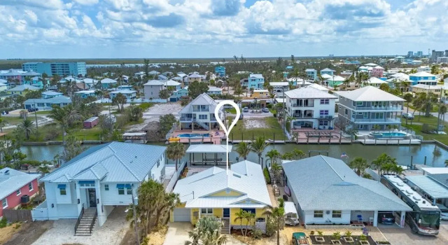 Коттедж 218 Oasis On Ohio: Stunning Pool Home W/ Dock Access! 3 Bedroom Home