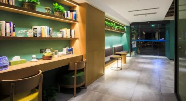 TRUE GO Hotel (Beijing Railway Station Tongren Hospital Chongwenmen Subway Station), Забронировать Отель Пекин район Пекина, рядом с Beijing Shengmi E'er Catholic Church