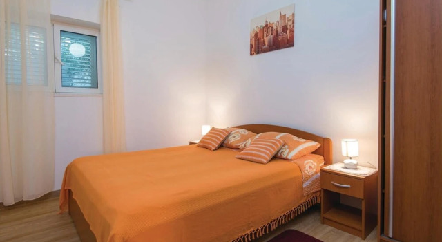 Awesome Home in Luka Dubrava With Wifi and 3 Bedrooms