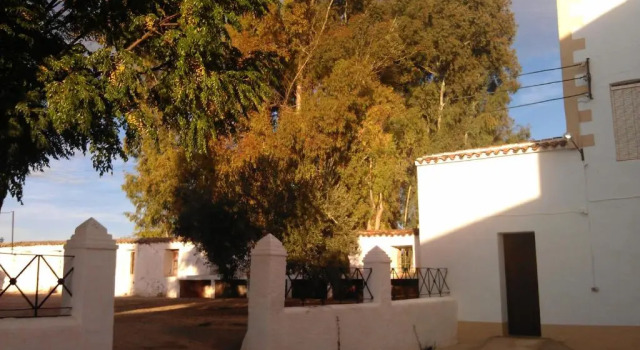 Casa Rural Cortijo Salido Bajo, Забронировать Отель Навас-Дде-Сан-Хуан Андалусия
