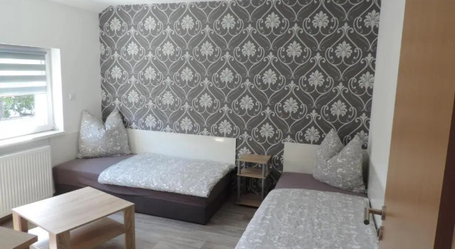 sommer-zimmervermietung, Prenota Hotel Hotel a Garz con parcheggio, Parcheggio