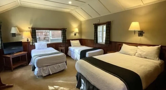 Семейный номер Standard Johnston Canyon Lodge & Bungalows
