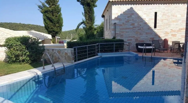 Полулюкс Ornella Beach Resort & Villas