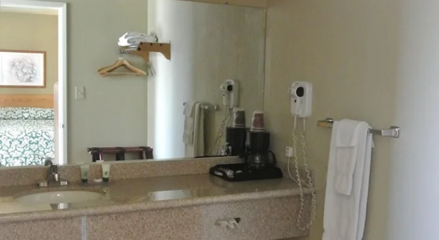 Номер Deluxe Vino Inn & Suites