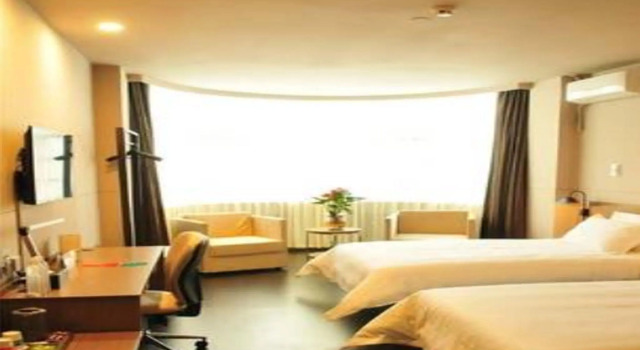 Номер Business Jinjiang Inn Dali Erhai Lake Park
