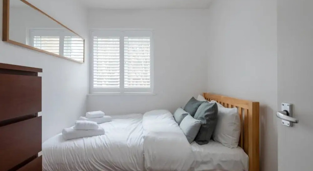 Lovely Landed Home near Wimbledon, sleeps 4, Varaa Huoneisto Asunnot kohteessa Merseyside, Huoneisto