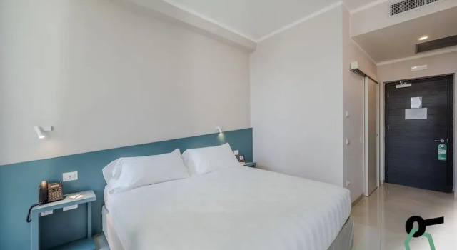 Двухместный номер Classic с балконом и с видом на море HOTIDAY Room Collection - Porto Venere