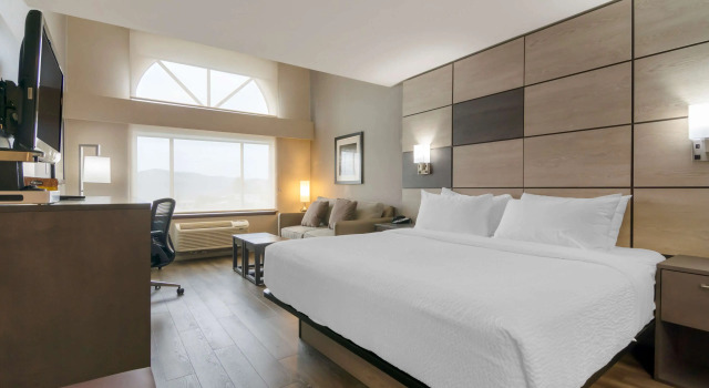 Двухместный номер Standard с видом на горы Best Western Premier Aberdeen Kamloops
