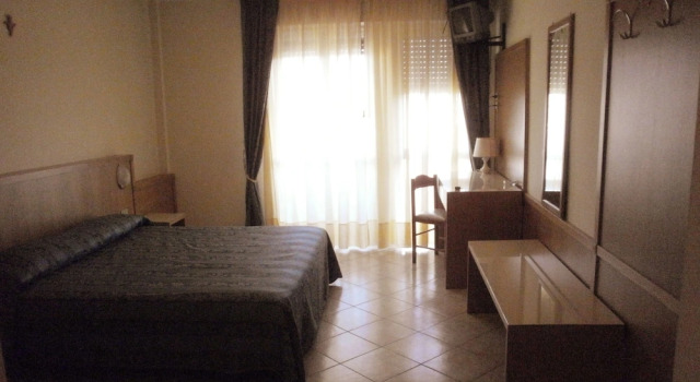 Hotel Manzoni, Varaa Hotelli Ponte San Giovanni Umbria