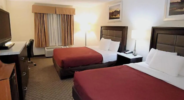 Четырёхместный номер Standard Home Inn & Suites