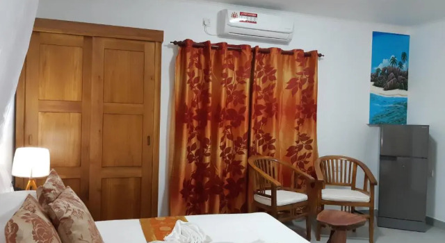 Buisson Guesthouse, Book Hotel La Digue and Inner Islands Seychellerne