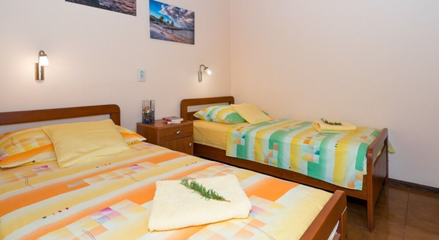 Apartment Mirja, Rezerwuj Apartament Hotele w Split-Dalmatia County z parkingiem, Parking