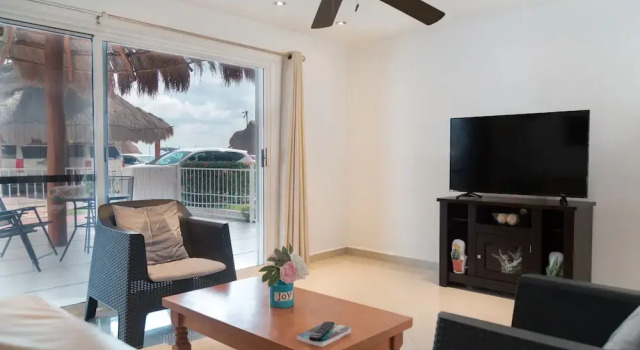 Delightful Lagoon front Villa at hotel zone