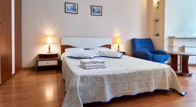 Апартаменты Апартаменты Home-Hotel, ул. Волошская, 51