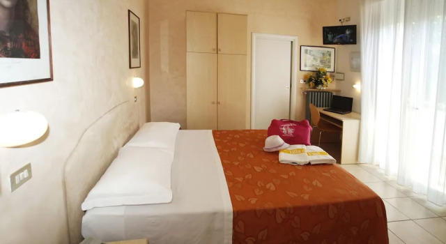 Двухместный номер Hotel Villa dei Fiori - sul mare con piscina