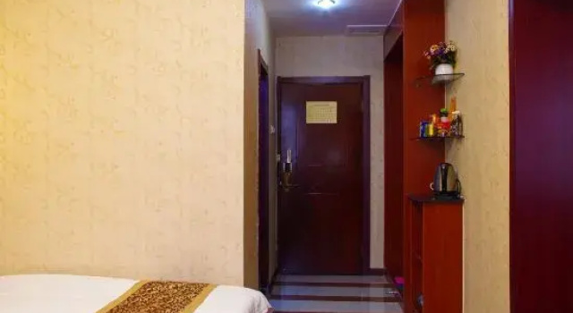 Люкс Urumqi Sanye Express Hotel (Autonomous Region Museum)