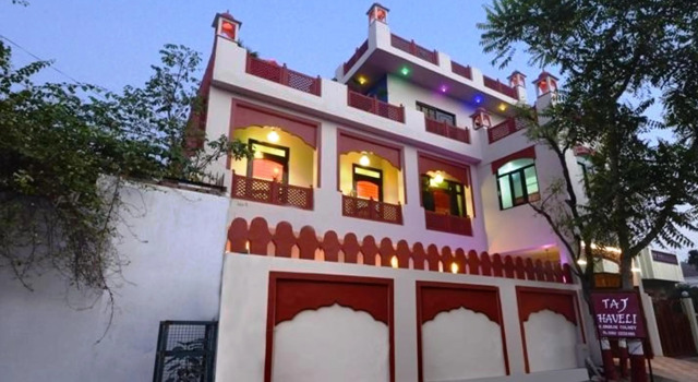 Taj Haveli Hotel Agra - Walkable Distance From Taj Mahal, Забронировать Отель Отели Нагла-Димар 3 звезды, 3*