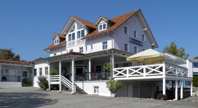 Donau-Hotel, Book Hotel Sinzing Upper Palatinate