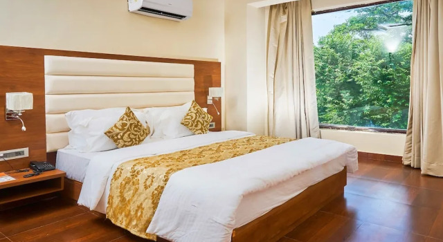 Семейный номер Standard с 2 комнатами с видом на горы Ganpati Hotel Katra