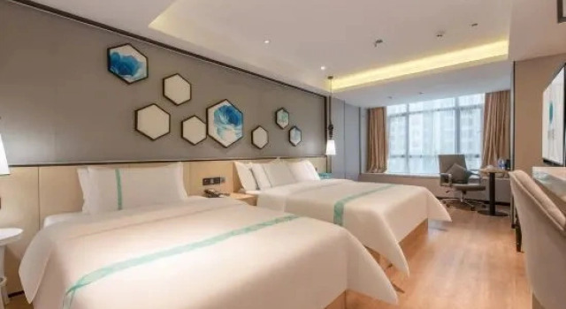 Люкс Xana Lite Hotelle(Zhanjiang Haibin Dadao Wanda Plaza)
