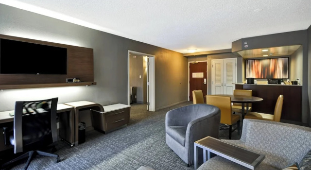 Люкс c 1 комнатой Courtyard by Marriott Houston I-10 West/Energy Corridor