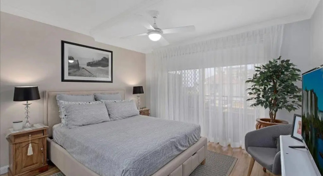 Spacious 2BR near The Entrance Beach - 7Min Walk!, Забронировать Отель Зе-Энтранс Central Coast, рядом с Площадка для кормления пеликанов