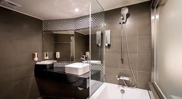 Двухместный номер Standard Royal Garden Hotel