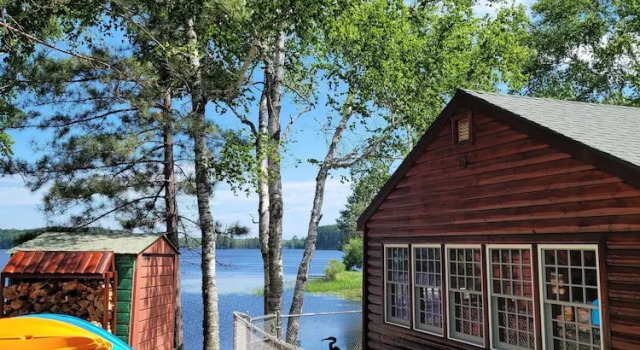 Butler's Bay Cottage 2 Bedroom Cottage by RedAwning, Buchen Sie Ferienhaus Chequamegon National Forest (Naturschutzgebiet) USA