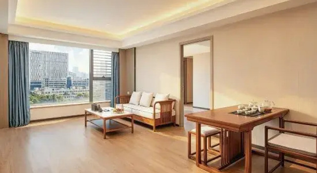 Двухместный люкс Deluxe Отель Mehood Lestie (Guangzhou East Railway Station Tianhe Sports Center)