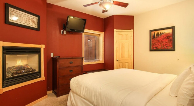 Macgregor Mountain 27c 1 Bedroom Condo by RedAwning