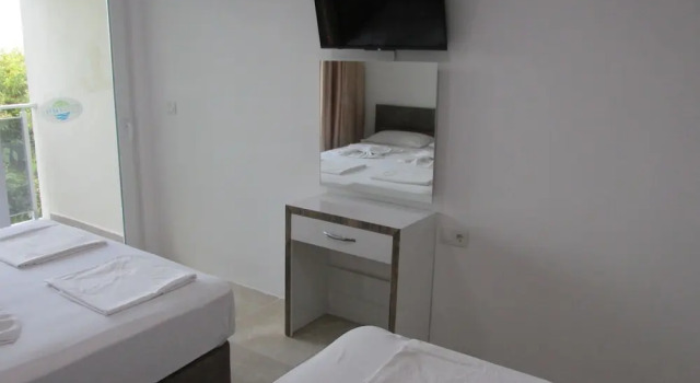 Трёхместный номер Standard с балконом Aysev Hotel