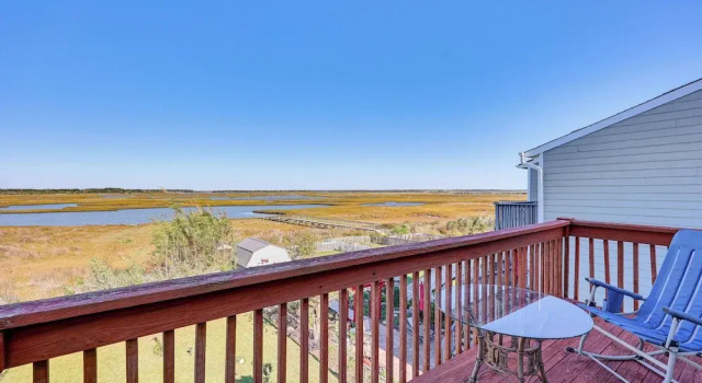 Апартаменты Walk to Beach: Duplex in North Topsail Beach!