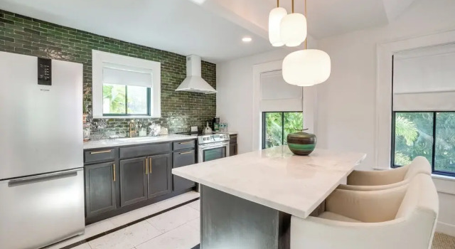 Апартаменты Chic Getaway in Desirable South Tampa District!
