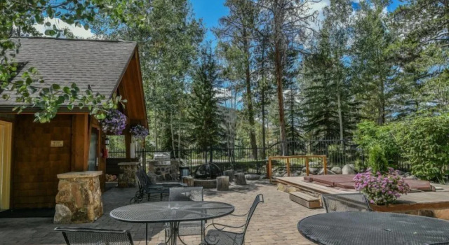 Номер Standard с 2 комнатами с балконом The Seasons Keystone 2 Bedroom In Lakeside Village
