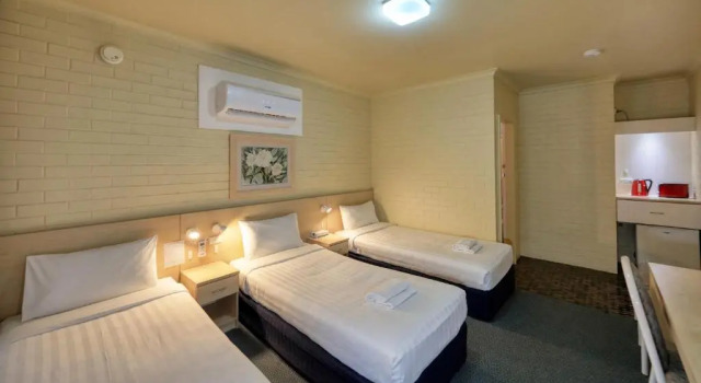 Трёхместный номер Standard Junee Motor Inn