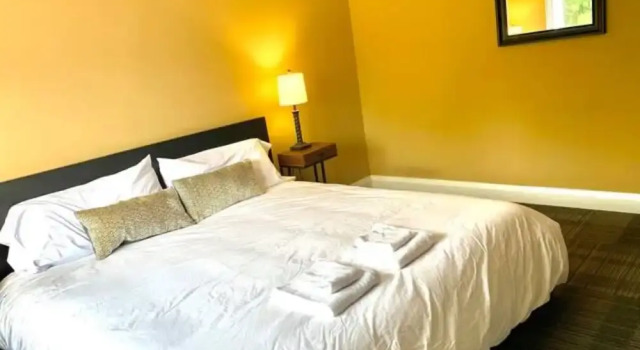 Professional Three Bedroom Condo Suite