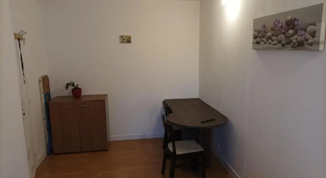Chambre 14m² proche Saclay / Massy bus à 2' à pied