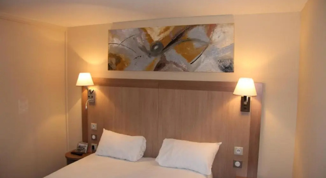 Двухместный номер Standard Logis l'hôtel Verrieres-le-Buisson