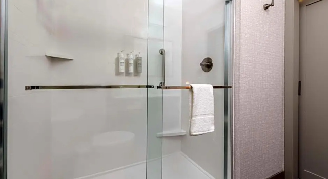 Люкс Hampton Inn & Suites Huntington Downtown, Ny