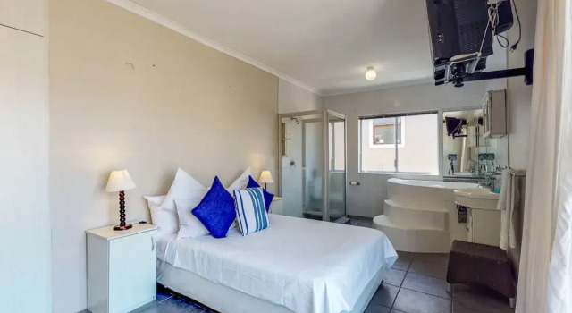 Waterfront Villa Retreat, Langebaan, Забронировать Дом для отпуска Лангебан провинция Западный Кейп, рядом с Гольф-клуб Langebaan