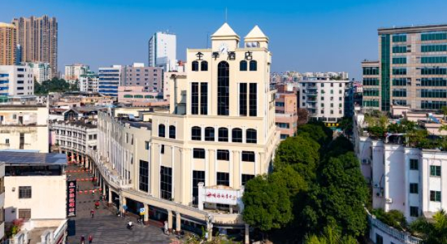 JI Hotel (Shunde Qinghuiyuan Huagai Road Branch)