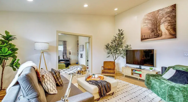 Wasatch Ski Base w/ Mtn Views: Families Welcome!, Buchen Sie Ferienwohnung Taylorsville Utah