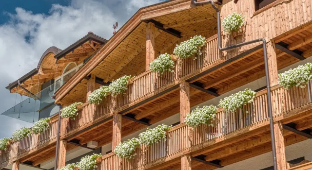 Croce Bianca Leisure & Spa Hotel, Забронировать Курортный отель Отели в центре Канацеи с завтраком, отели в центре Канацеи с завтраком