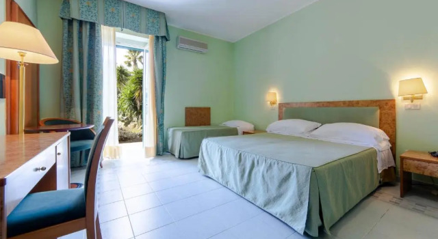 Номер Standard Antica Masseria Li Sauli