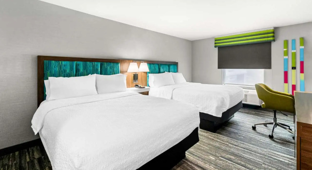Четырёхместный номер Standard Hampton Inn by Hilton Dayton South