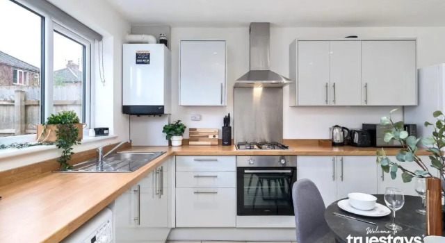 Ashworth House by Truestays - NEW 3 Bedroom House in Failsworth, Manchester, Book Hotel Failsworth Manchester og omegn