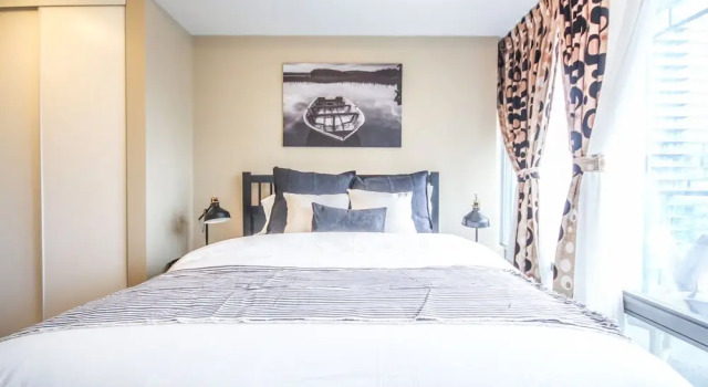 Sarkar Suites - YorkVille, Забронировать Отель Отели Торонто 4 звезды, рядом с Women's College Hospital, 4*