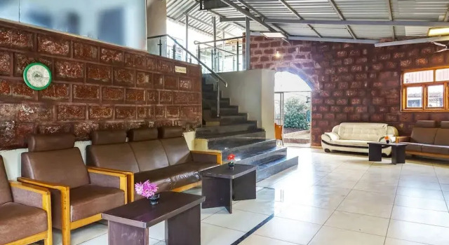 Hotel Vhyomaan by OYO Rooms