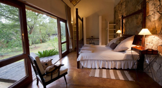 Bushman Rock Safaris, Book Hotel 3-Star Hotels in Harare, 3*