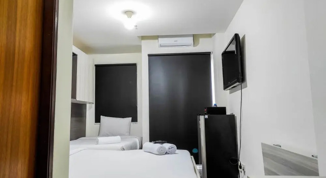 Great Choice Studio Room at Vida View Makassar Apartment, Book Apartment Hotels in Sulawesi with Parking, Parking